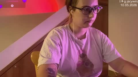 jacywinslat online show from May 2026 12:54:01 PM