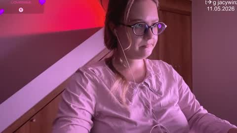 jacywinslat online show from May 2026 02:12:01 PM