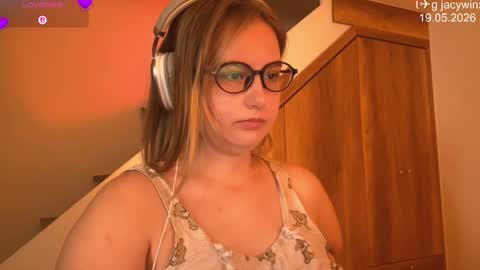 jacywinslat online show from May 2026 06:42:02 AM