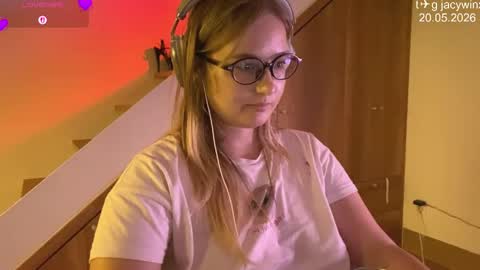 jacywinslat online show from May 2026 02:34:01 PM