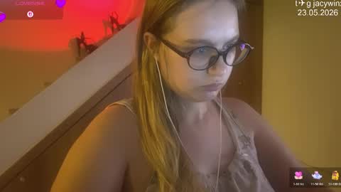 jacywinslat online show from May 2026 10:03:01 PM