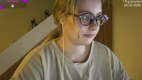 jacywinslat online show from May 2026 04:47:01 PM