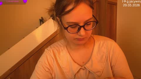 jacywinslat online show from May 2026 10:02:02 AM
