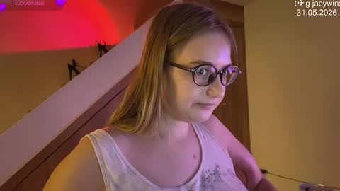 jacywinslat online show from May 2026 12:56:01 PM