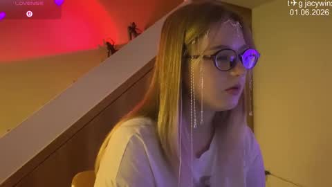 jacywinslat online show from June 2026 09:16:02 PM
