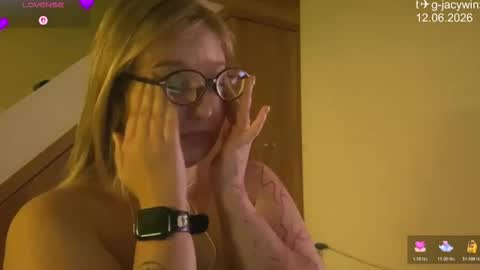jacywinslat online show from June 2026 08:19:02 PM