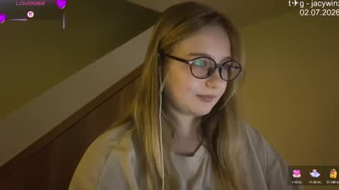 jacywinslat online show from July 2026 02:45:02 PM