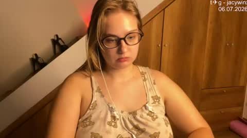jacywinslat online show from July 2026 07:16:02 PM