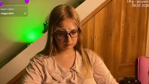 jacywinslat online show from July 2026 02:21:01 PM