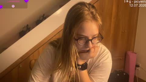 jacywinslat online show from July 2026 02:20:02 PM