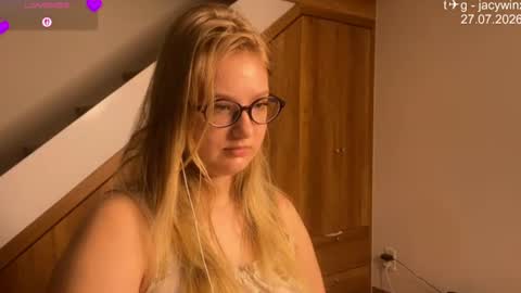 jacywinslat online show from July 2026 09:11:01 PM