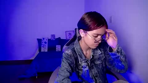 jade__777 online show from November 2025 01:00:02 PM