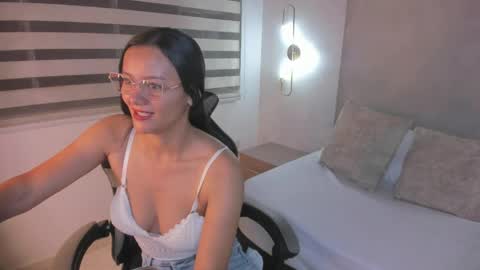J A D E online show from May 2026 11:40:01 AM