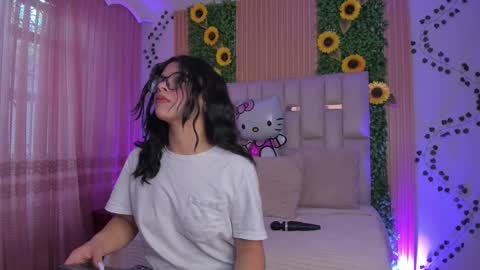 Snapshot of jade_nm chatting on September 2025 01:11:02 PM ade online show from September 2025 01:11:02 PM