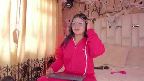 Snapshot of jade_nm chatting on October 2025 03:04:01 PM ade online show from October 2025 03:04:01 PM