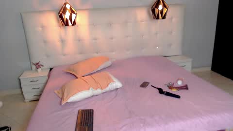 karlla scarlet online show from December 2024 06:28:01 AM