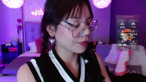 Snapshot of jade_storm_ chatting on April 2026 08:43:01 PM JADE online show from April 2026 08:43:01 PM