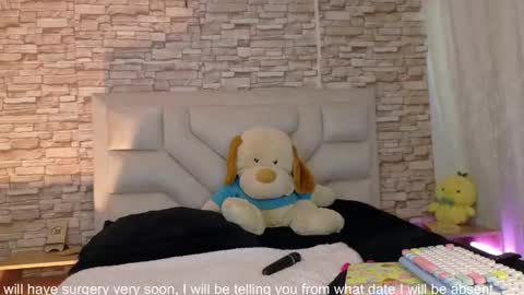 jade white  online show from May 2026 12:56:02 PM