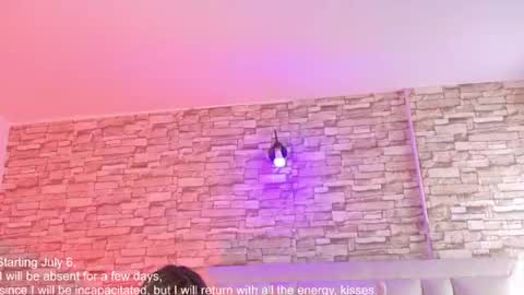 jade white  online show from June 2026 01:10:01 PM