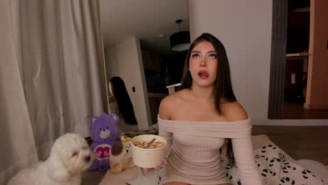 Snapshot of jade_ws chatting on December 2024 12:02:01 AM Jade online show from December 2024 12:02:01 AM