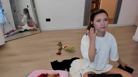 Snapshot of jade_ws chatting on March 2025 04:13:01 AM Jade online show from March 2025 04:13:01 AM