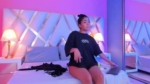 Snapshot of jadeekhan chatting on October 2025 09:12:02 PM Jade online show from October 2025 09:12:02 PM