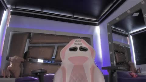 jadeestudios online show from March 2026 08:02:01 PM