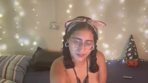 Jade online show from October 2025 01:42:01 AM