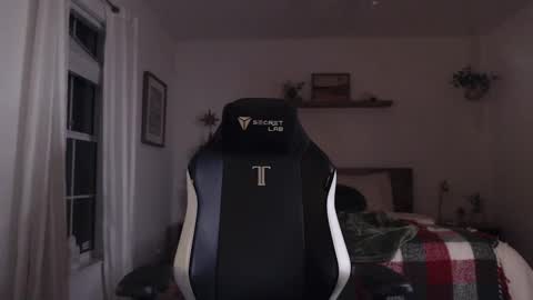 Snapshot of jadelove_ chatting on January 2025 12:16:02 AM Jade Love online show from January 2025 12:16:02 AM