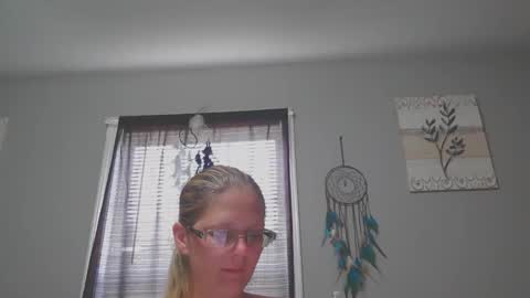 JadeLuv online show from April 2026 05:17:01 PM