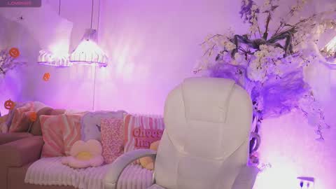 Jade Summer online show from October 2025 11:35:01 AM