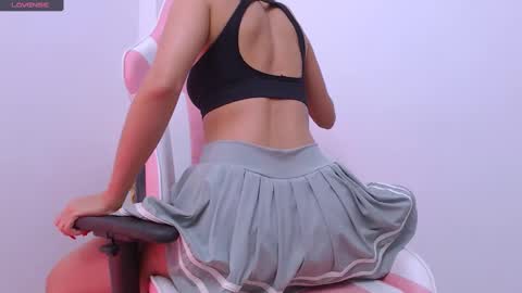 Snapshot of jadesunny chatting on December 2024 11:19:01 AM JADE 3 online show from December 2024 11:19:01 AM