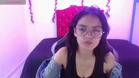 jaide387017 online show from April 2026 08:33:01 PM