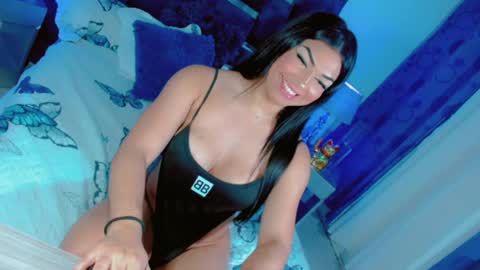 KAMILA D LOS ANGELES online show from May 2026 12:17:02 AM