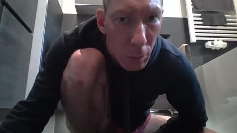 jak_81 online show from December 2024 10:45:02 AM