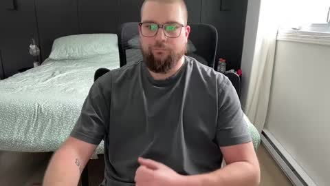 Snapshot of jake0333 chatting on February 2025 06:02:01 PM Jake online show from February 2025 06:02:01 PM