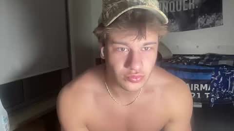 Snapshot of jake_brick chatting on April 2026 04:45:02 AM jake_brick online show from April 2026 04:45:02 AM