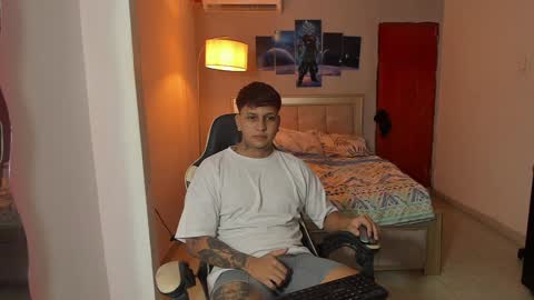 Snapshot of jake_pons chatting on January 2025 01:38:02 AM Jake Pons online show from January 2025 01:38:02 AM