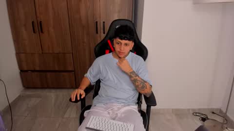 Snapshot of jake_pons chatting on October 2025 02:16:02 PM Jake Pons online show from October 2025 02:16:02 PM