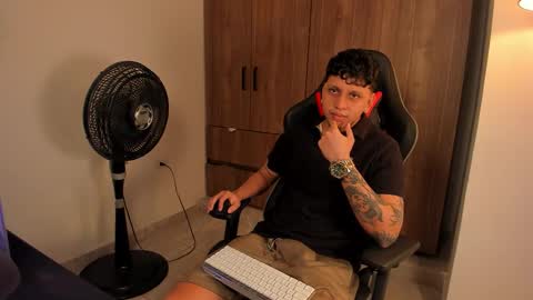 Snapshot of jake_pons chatting on February 2026 05:37:01 AM Jake Pons online show from February 2026 05:37:01 AM