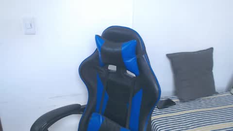 Hi guys im new 3 online show from February 2026 04:25:02 PM