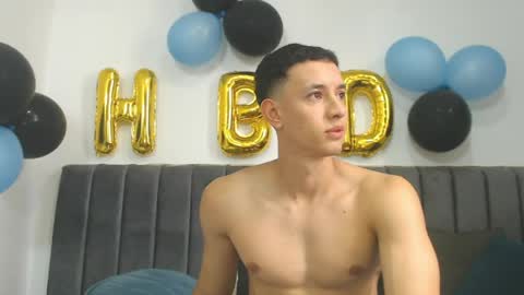 Hi guys im new 3 online show from April 2026 08:57:02 PM