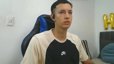 Hi guys im new 3 online show from May 2026 09:43:01 PM