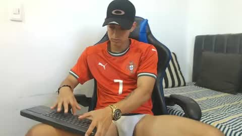 Hi guys im new 3 online show from July 2026 05:37:02 PM