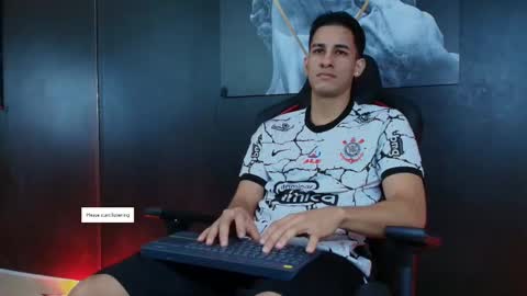 Snapshot of jakemoxley chatting on September 2025 12:07:01 PM JakeMoxley online show from September 2025 12:07:01 PM