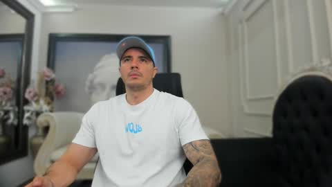 jakestone_1 online show from October 2025 03:31:01 AM