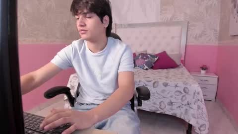 Snapshot of jakesummer_ chatting on December 2025 01:52:02 PM Jake online show from December 2025 01:52:02 PM