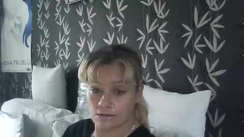 JAKKI LOUISE pornstar online show from November 2025 01:01:02 PM