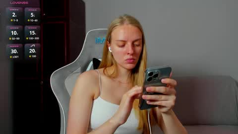 Sofia online show from May 2026 07:58:01 AM