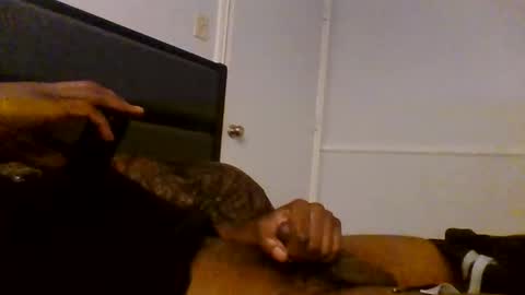 Snapshot of jamacianmehorny chatting on December 2024 07:04:02 AM Jamacian online show from December 2024 07:04:02 AM